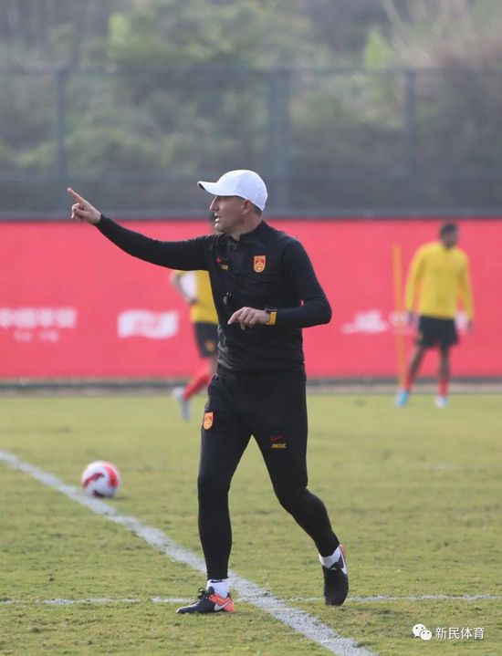在教室伦流澡到高潮h短视频